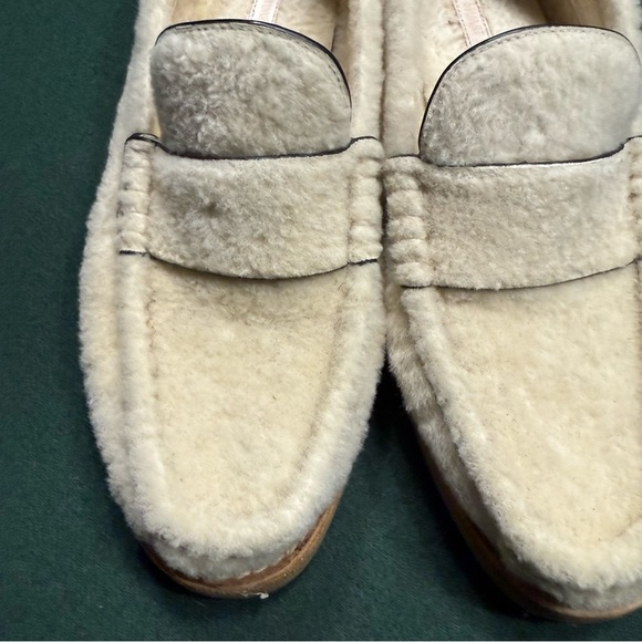 STUART WEITZMAN
Bromley Shearling Fur Loafers size 5.5 - Picture 7 of 16